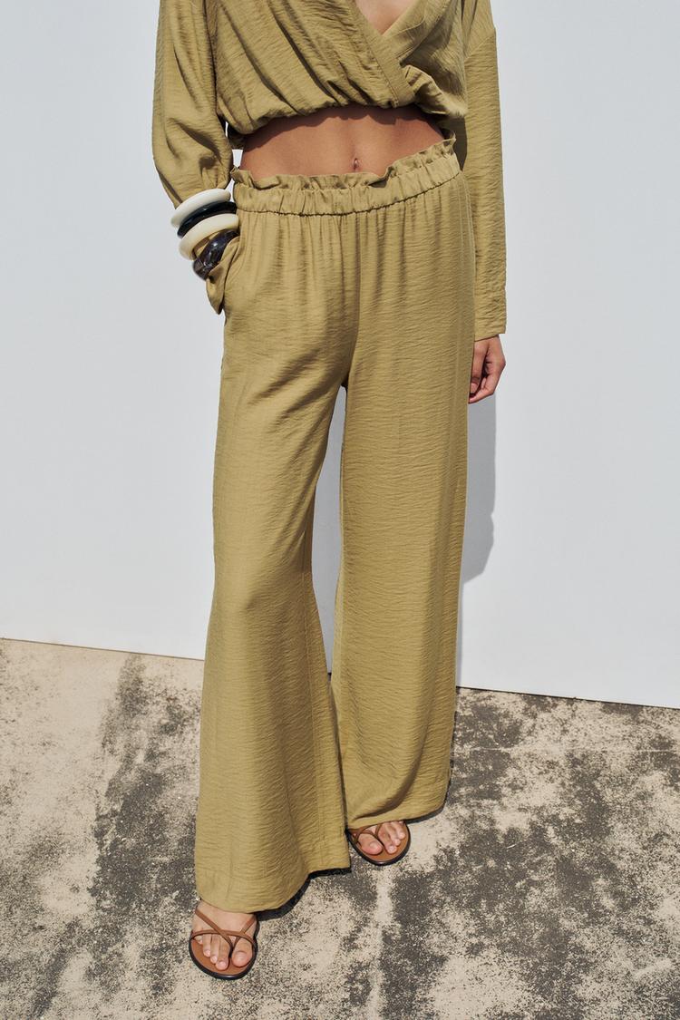 LONG PANTS WITH PLEATS AT THE WAIST