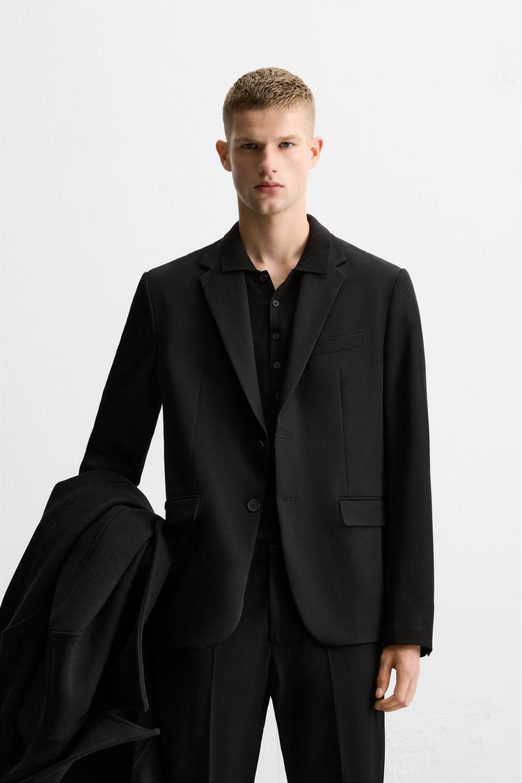 COMFORTABLE SUIT BLAZER