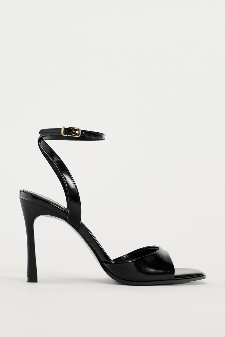 PATENT HEEL SANDALS