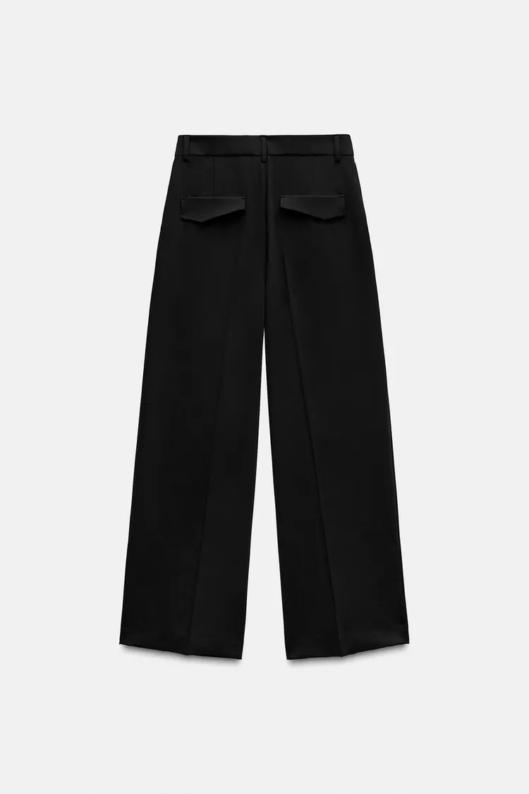 TROUSERS WITH PLEATS AND POCKETS