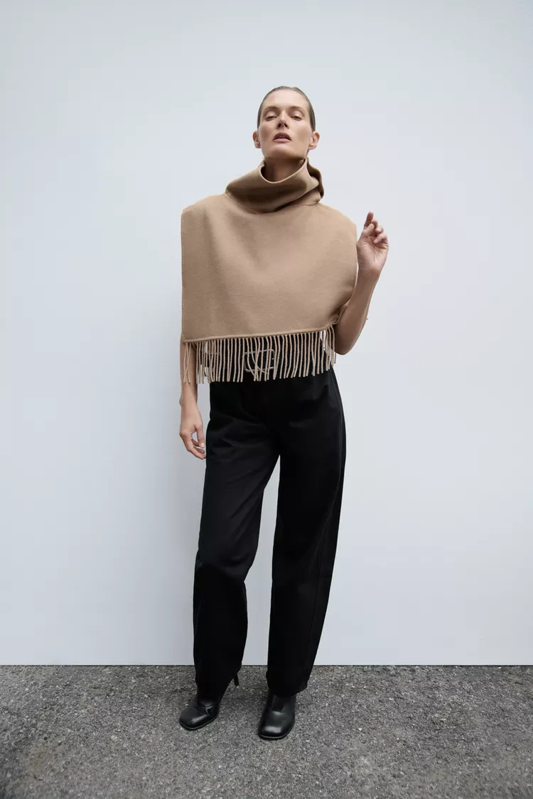 ASIMMETRIC CAPE WITH WOOL AND FRINGES