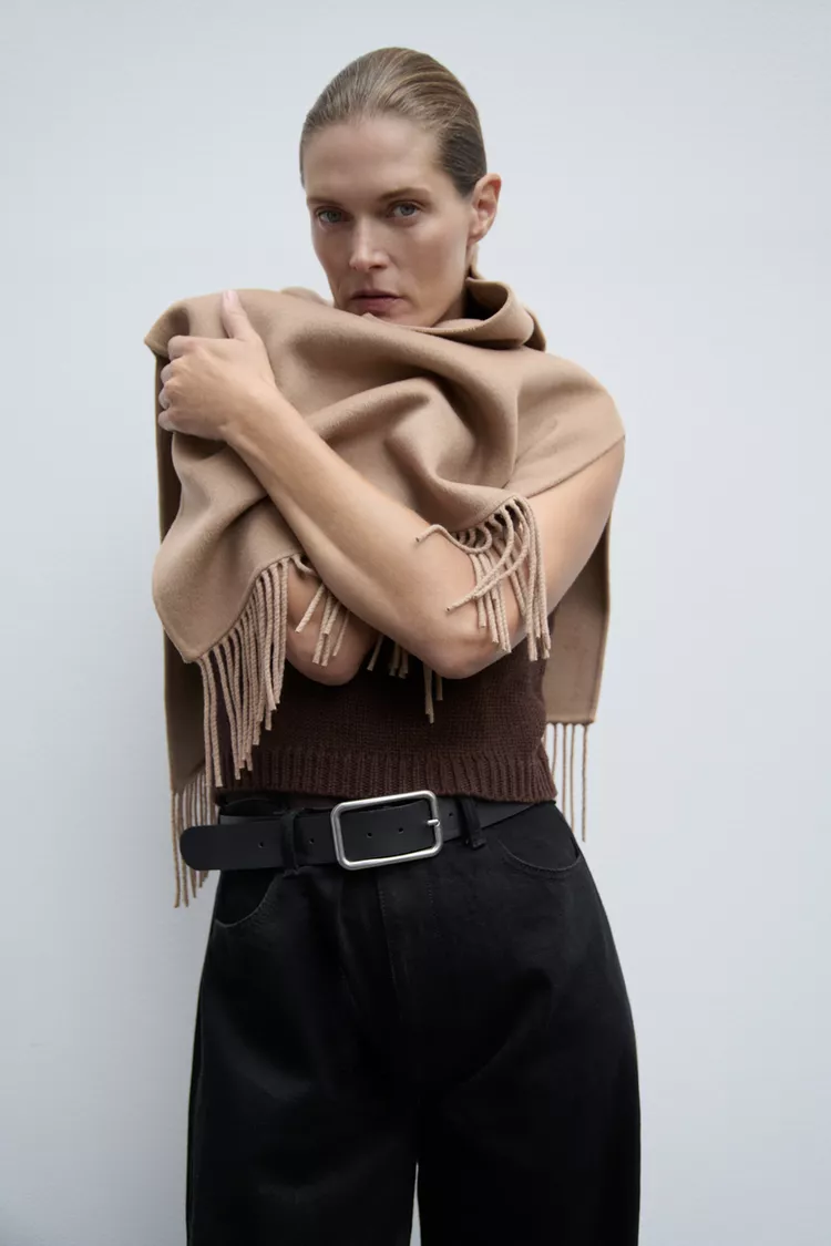 ASIMMETRIC CAPE WITH WOOL AND FRINGES